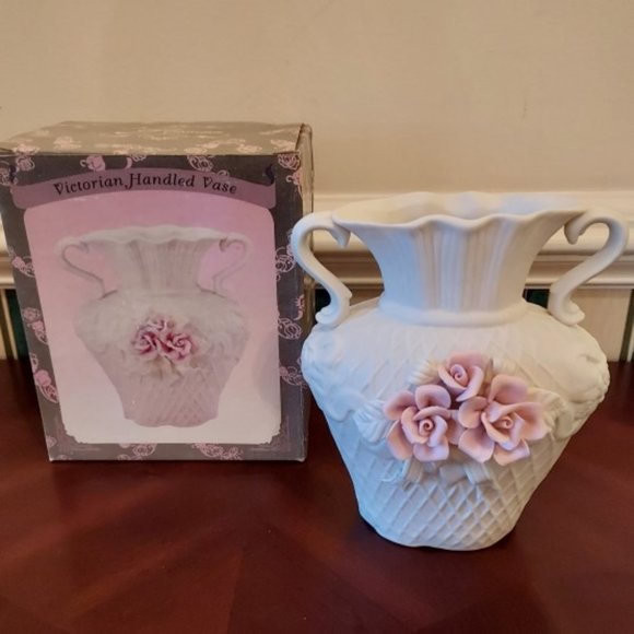 Lincolnshire Other - Lincolnshire Victorian Handled Vase Embossed Lattice Applied Roses NWT